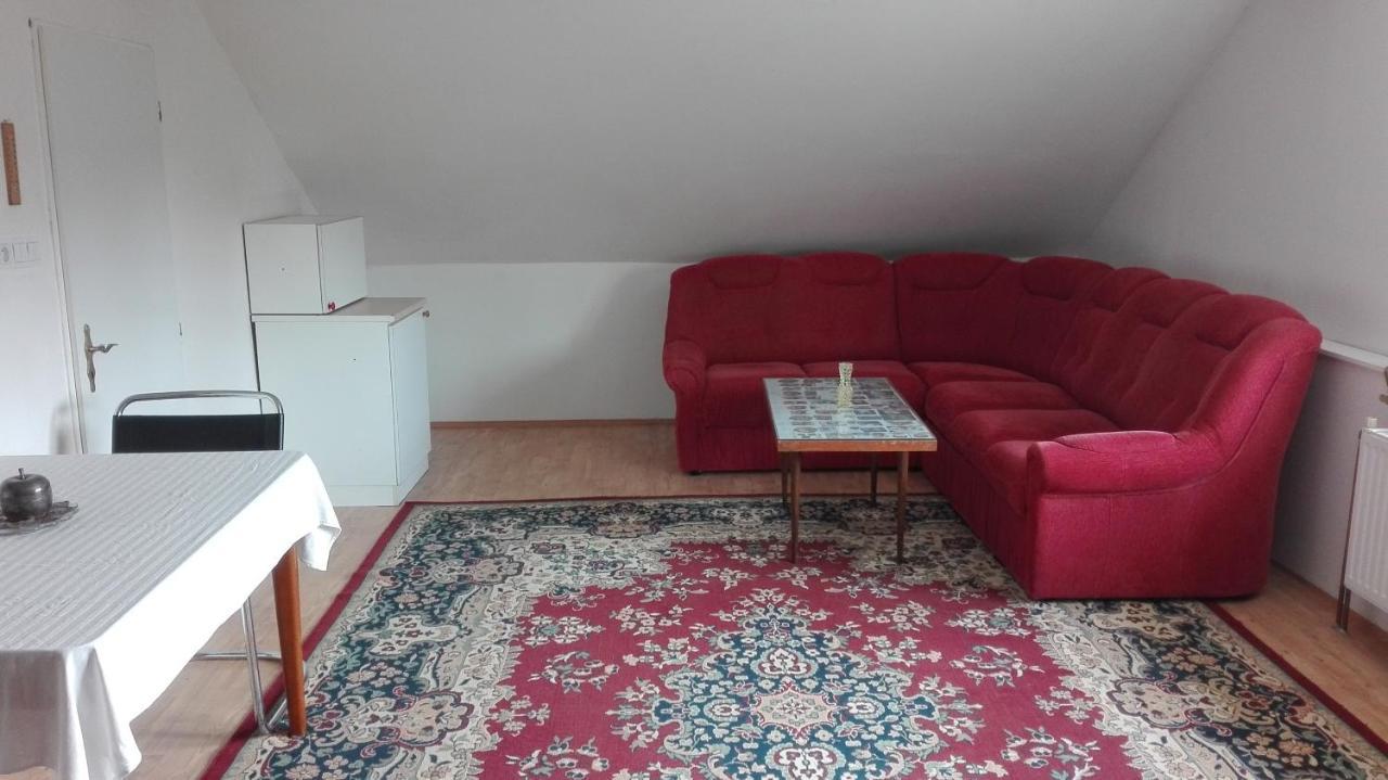 U Jirky Apartment Bohunovice  Ngoại thất bức ảnh