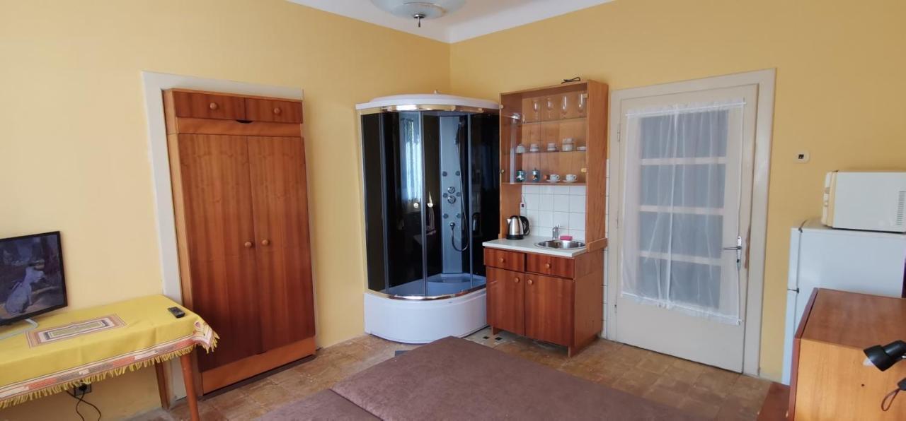 U Jirky Apartment Bohunovice  Ngoại thất bức ảnh